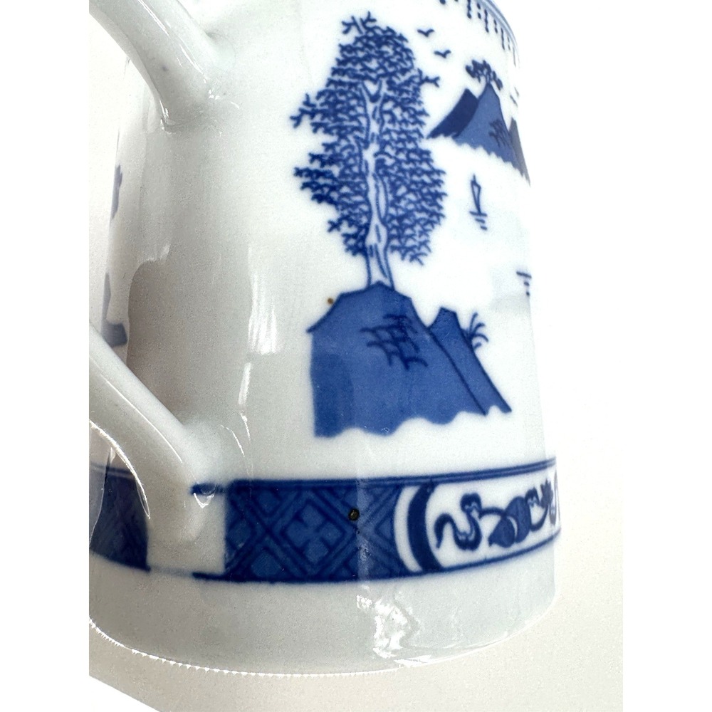 Blue & White Porcelain Pagoda Landscape Lidded Mug Tea Coffee Cup - Picture 5 of 14